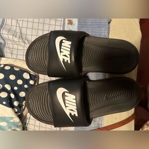 Nike Classic Logo Black White Rubber Sandals Slippers Women 8.5 New